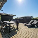 Lill - 50m From The Sea By Interhome *