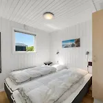 Lill - 50m From The Sea By Interhome Bjerregård