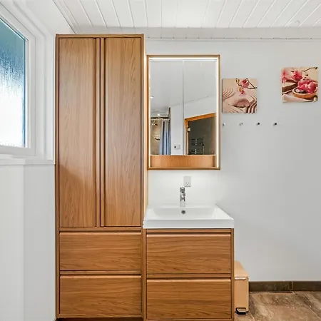 Lill - 50m From The Sea By Interhome Feriehus