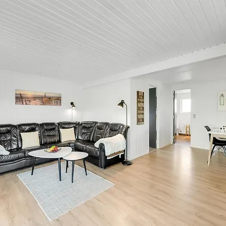 Lill - 50m From The Sea By Interhome *